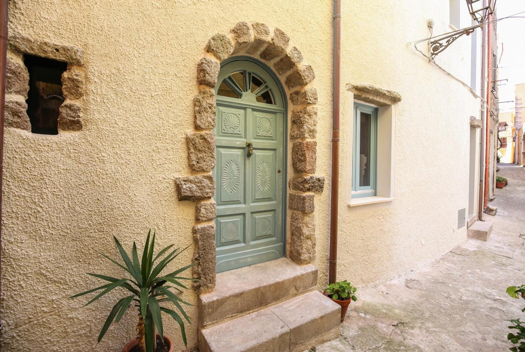 B&B Domos Mi & Ro Castelsardo Eksteriør bilde